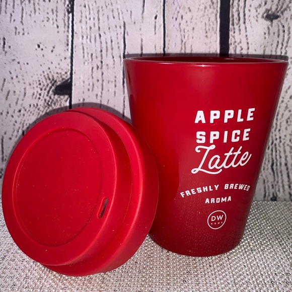 🆕 DW Home Apple Spice Latte Candle - Picture 2 of 7
